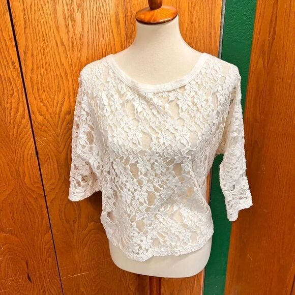 Forever 21 Medium white Lace Top #BK6 - Picture 1 of 6